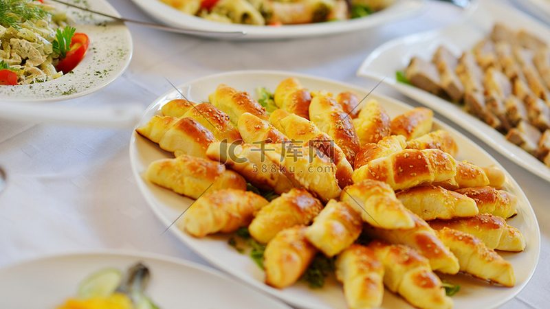 餐饮供应链成本控制，如何做到精准把控？**